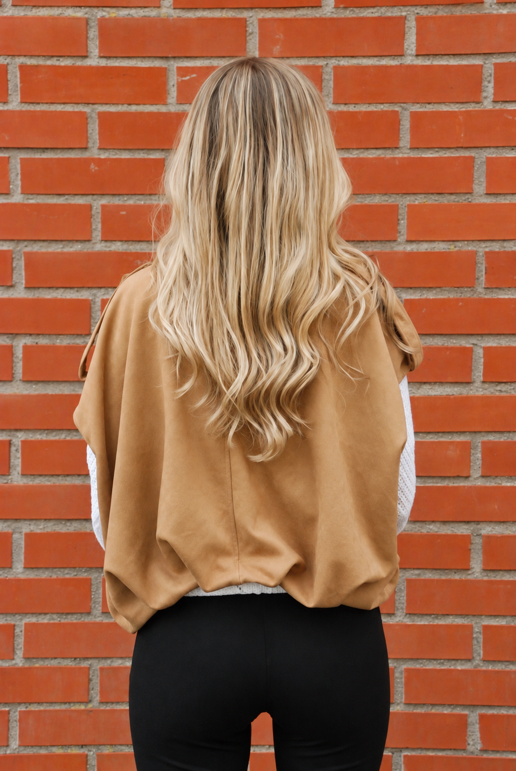 Oversize väst i mockaimitation – Kamel